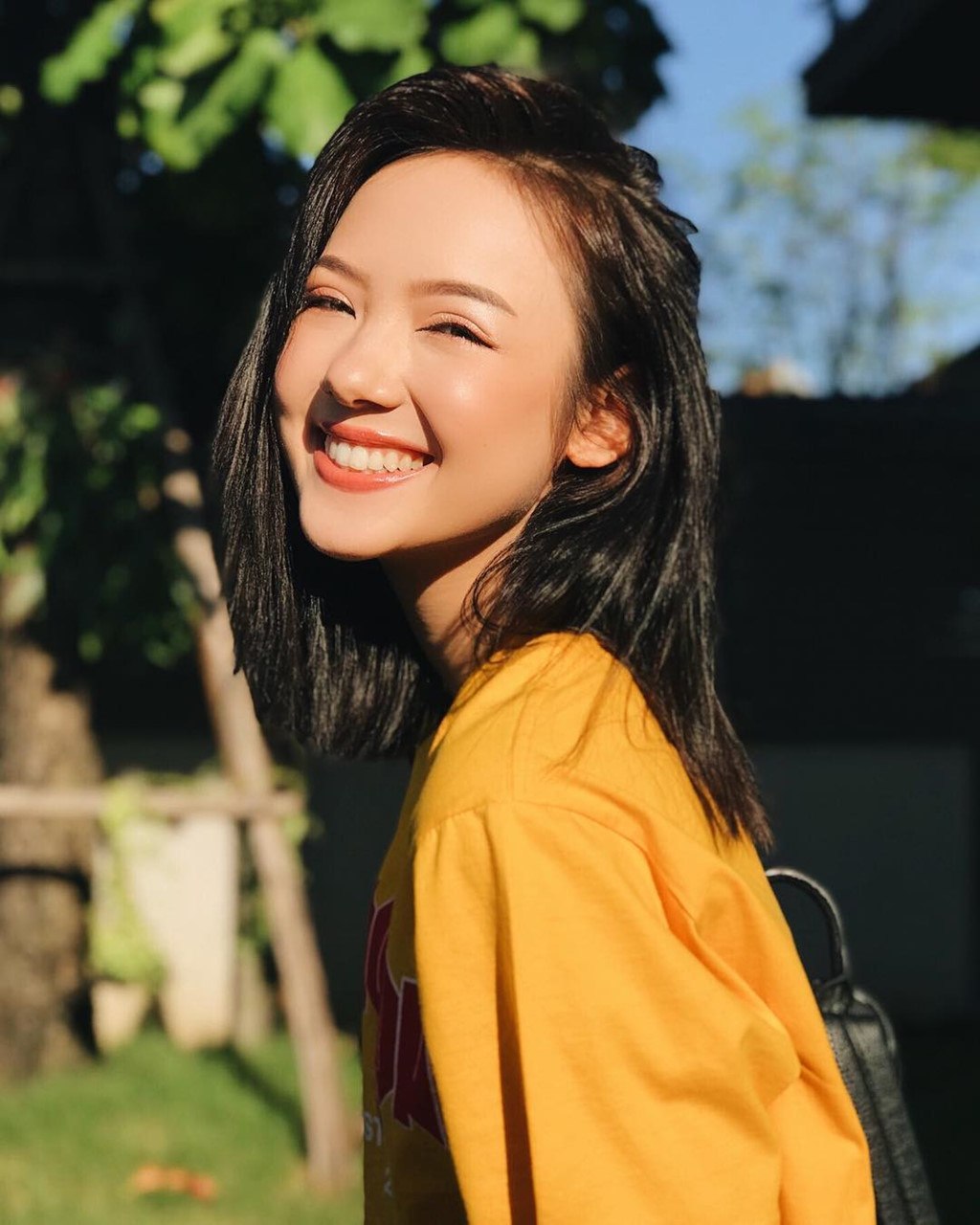 4 hot girl nước ngoài vừa xinh đẹp vừa hát tiếng Việt hay