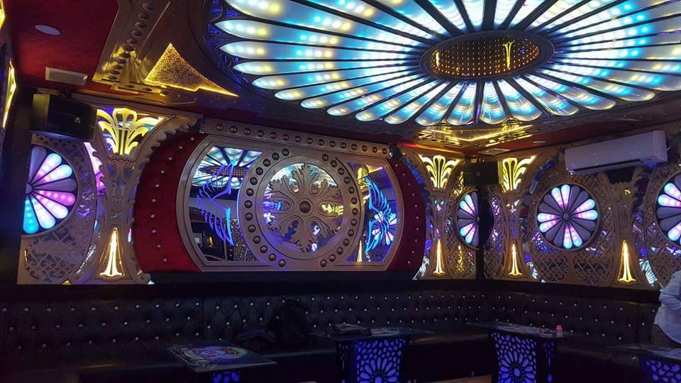 Nữ sinh viên bỏ học, dấn thân làm đào hát karaoke gặp trái đắng