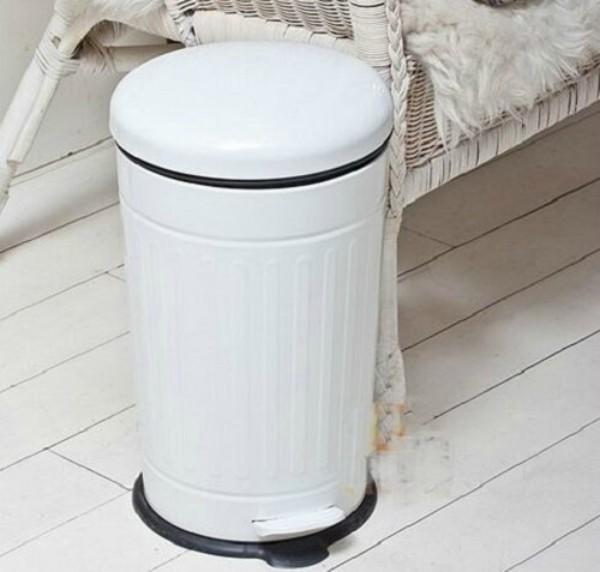 Biết những tác hại không ngờ này, bạn sẽ chẳng bao giờ đặt thùng rác trong tủ bếp nữa! Biết những tác hại không ngờ này, bạn sẽ chẳng bao giờ đặt thùng rác trong tủ bếp nữa!
