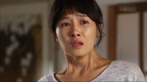 Bố chồng ngập trong cờ bạc, vợ chồng tôi còng lưng làm không đủ trả nợ