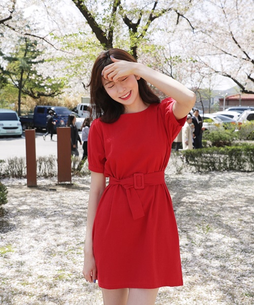 Dáng không chuẩn vẫn mặc đẹp 4 kiểu váy sau