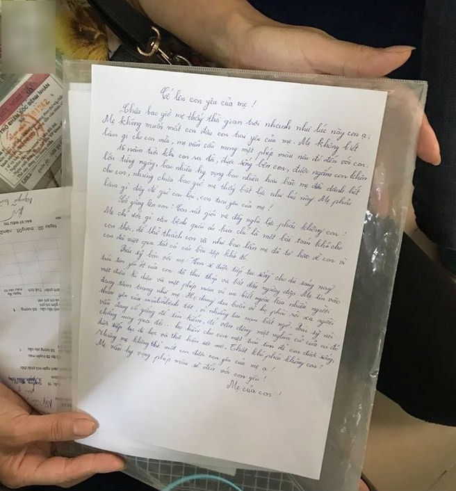 Mẹ của nam sinh 16 tuổi chờ nguồn tim để ghép: Hy vọng sắp dập tắt rồi