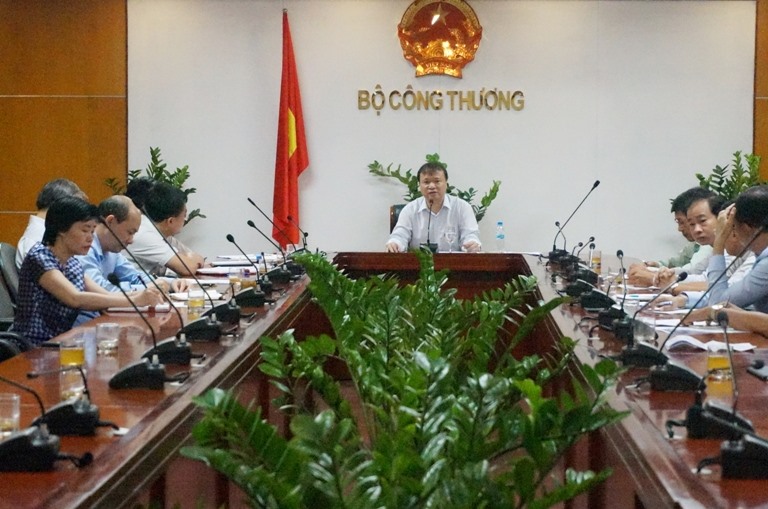 Kiến nghị khai tử luôn xăng RON 95