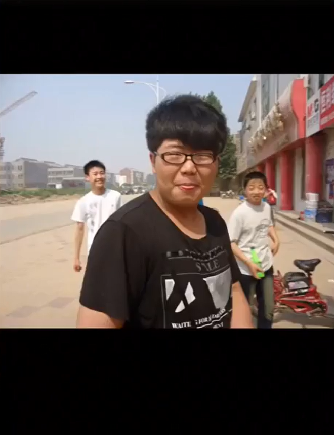 Chuyện nào có ai ngờ: Những cậu bạn chúng ta cùng xua đuổi năm ấy lại là soái ca ngời ngời hôm nay! Chuyện nào có ai ngờ: Những cậu bạn chúng ta cùng xua đuổi năm ấy lại là soái ca ngời ngời hôm nay!
