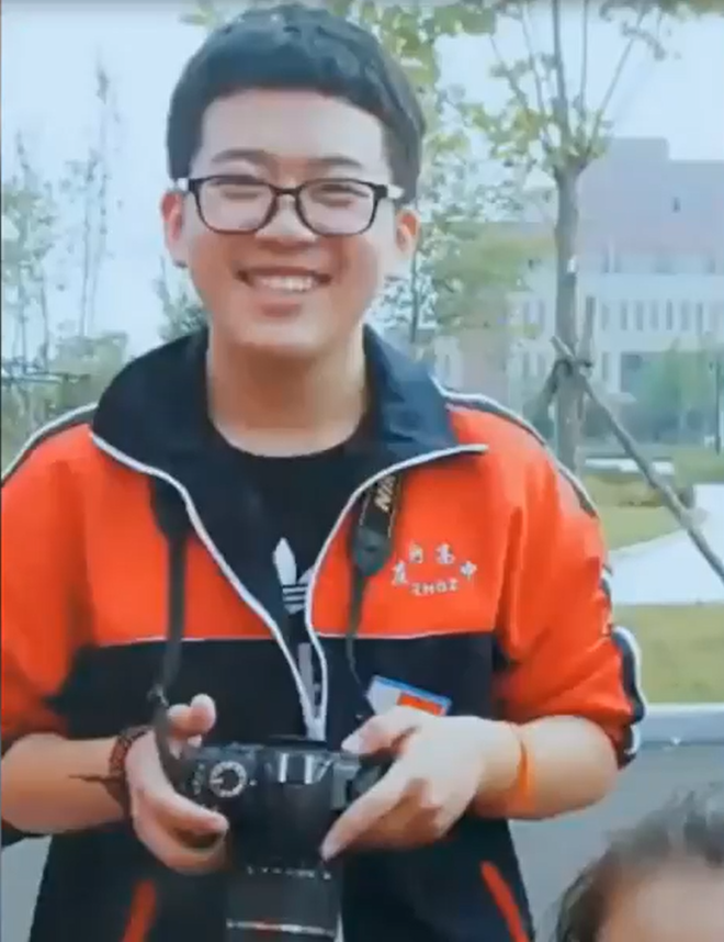 Chuyện nào có ai ngờ: Những cậu bạn chúng ta cùng xua đuổi năm ấy lại là soái ca ngời ngời hôm nay! Chuyện nào có ai ngờ: Những cậu bạn chúng ta cùng xua đuổi năm ấy lại là soái ca ngời ngời hôm nay!