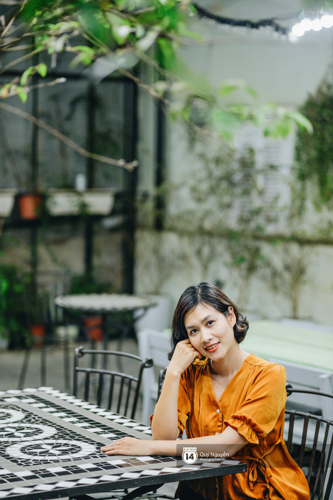 Cận cảnh nhan sắc của Nguyệt trong Phía trước là bầu trời: U40 nhưng vẫn rất xinh đẹp và thu hút! Cận cảnh nhan sắc của Nguyệt trong Phía trước là bầu trời: U40 nhưng vẫn rất xinh đẹp và thu hút!