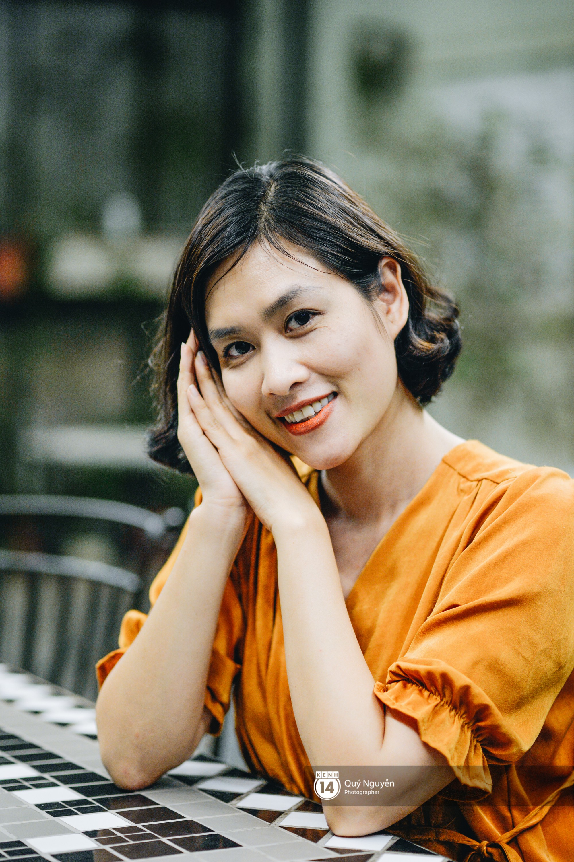 Cận cảnh nhan sắc của Nguyệt trong Phía trước là bầu trời: U40 nhưng vẫn rất xinh đẹp và thu hút! Cận cảnh nhan sắc của Nguyệt trong Phía trước là bầu trời: U40 nhưng vẫn rất xinh đẹp và thu hút!