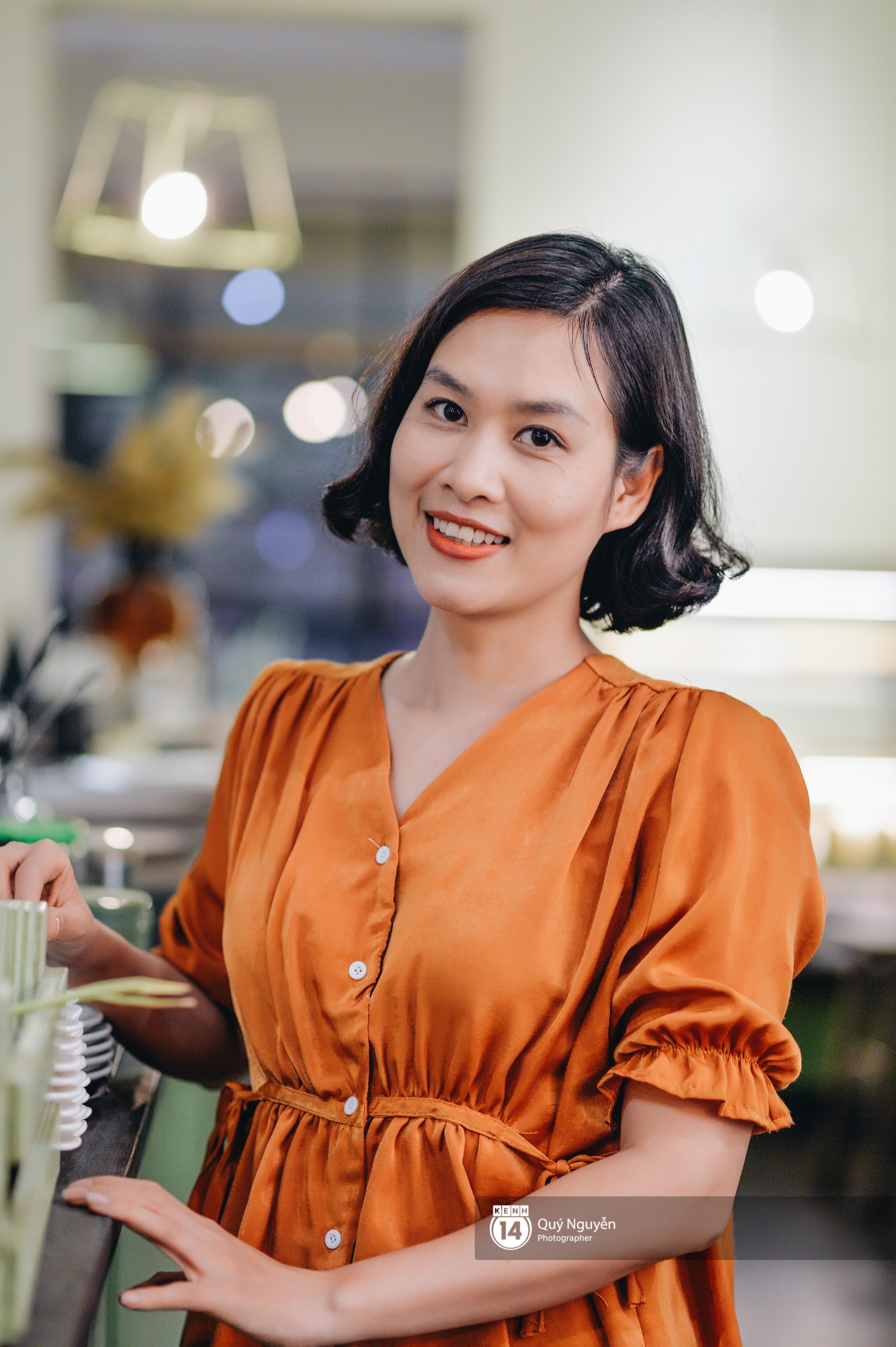 Cận cảnh nhan sắc của Nguyệt trong Phía trước là bầu trời: U40 nhưng vẫn rất xinh đẹp và thu hút! Cận cảnh nhan sắc của Nguyệt trong Phía trước là bầu trời: U40 nhưng vẫn rất xinh đẹp và thu hút!