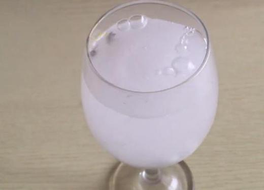 Trộn kem đánh răng với baking soda, được thứ dung dịch vạn năng bà nội trợ nào cũng muốn có Trộn kem đánh răng với baking soda, được thứ dung dịch vạn năng bà nội trợ nào cũng muốn có