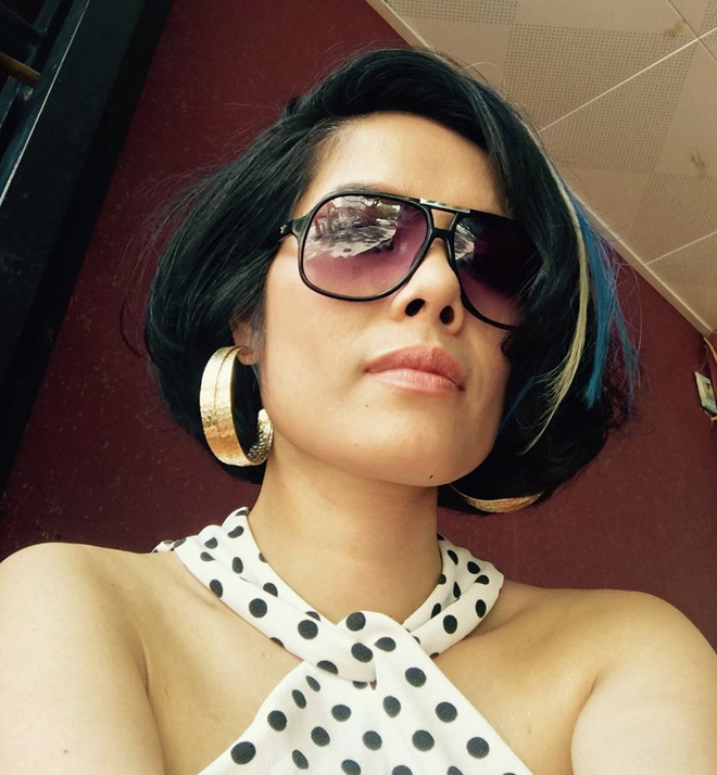 Cuộc sống hiện tại của Trà cave trong phim Phía trước là bầu trời