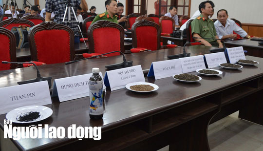 Bắt tạm giam 5 người trong vụ trộn tạp chất nhuộm pin vào hồ tiêu