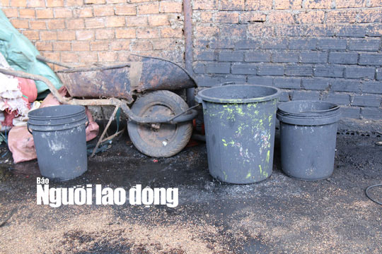 Bắt tạm giam 5 người trong vụ trộn tạp chất nhuộm pin vào hồ tiêu