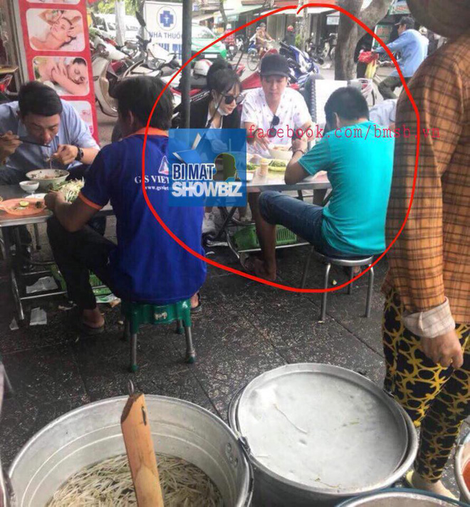 Nhã Phương và Trường Giang lại sánh đôi đi ăn như chưa từng có loạt scandal tình ái gây sốc