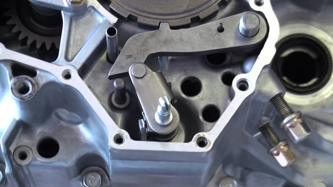 Những thói quen dễ gây hại cho phanh ôtô