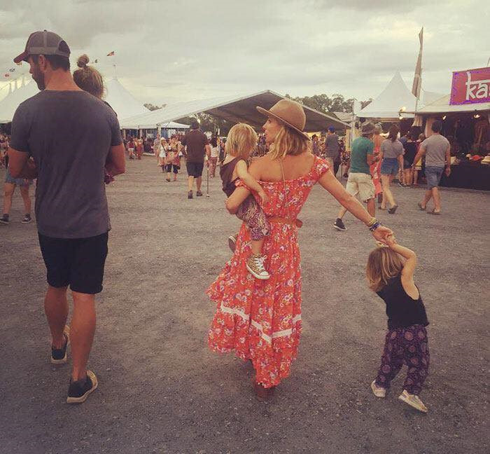 Loạt ảnh minh chứng Thor Chris Hemsworth là ông bố tuyệt vời