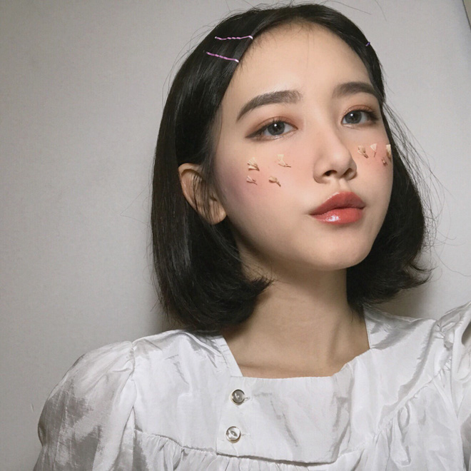 Cô bạn 19 tuổi đến từ Nha Trang sở hữu thần thái chẳng khác nào các hot girl đình đám