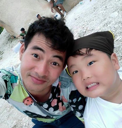 Xuân Bắc: Dạy con là phải... roi vọt Xuân Bắc: Dạy con là phải... roi vọt