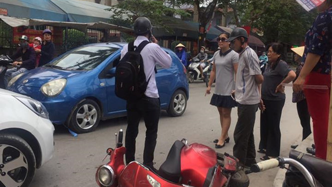 Tài xế tuyên bố con người không quan trọng là một chánh văn phòng ở đất cảng