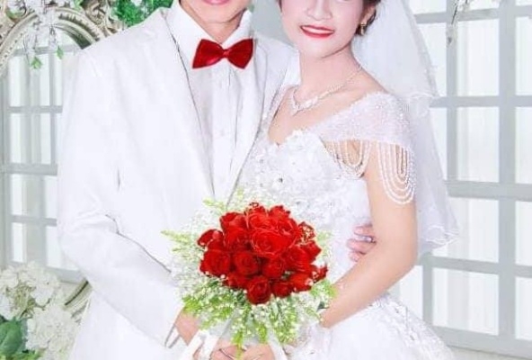 Mẹ cô dâu 12 tuổi hung dữ với đoàn kiểm tra, nhục mạ cả phóng viên