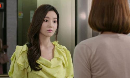 Ôm con đi đánh ghen, bị nhân tình của chồng độp thẳng mặt: Đã nghèo, xấu còn đẻ lắm