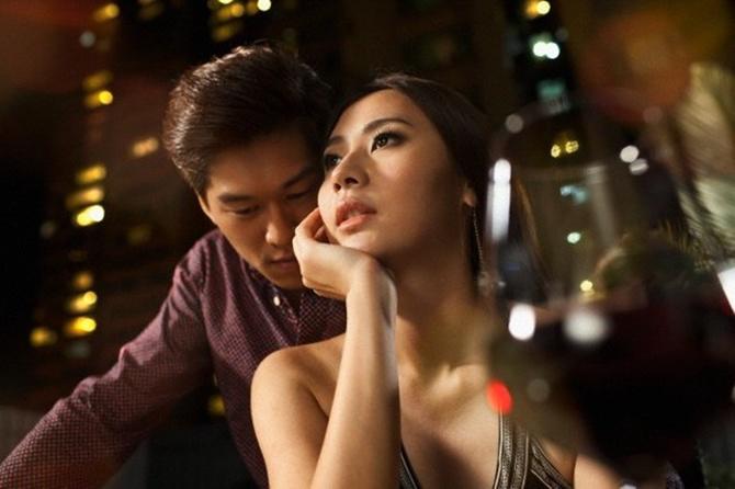 Ôm con đi đánh ghen, bị nhân tình của chồng độp thẳng mặt: Đã nghèo, xấu còn đẻ lắm