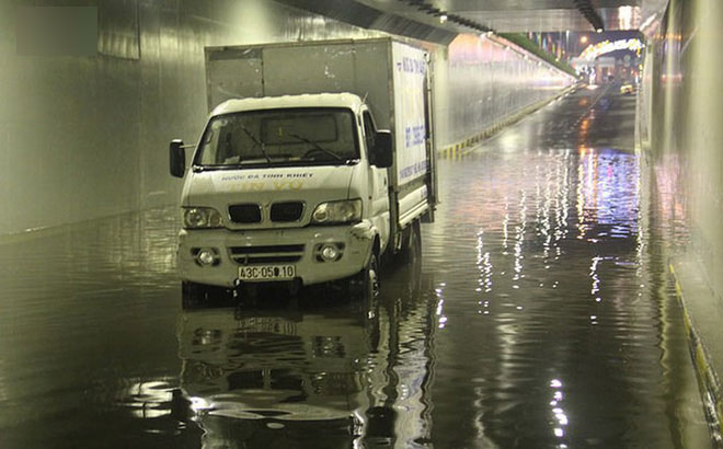 Nhập khẩu máy bơm để ‘cứu’ hầm chui 118 tỉ