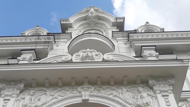 Xôn xao ngôi biệt thự rộng gần 2000m2 của cụ bà tuổi 78 ở Hà Tĩnh Xôn xao ngôi biệt thự rộng gần 2000m2 của cụ bà tuổi 78 ở Hà Tĩnh