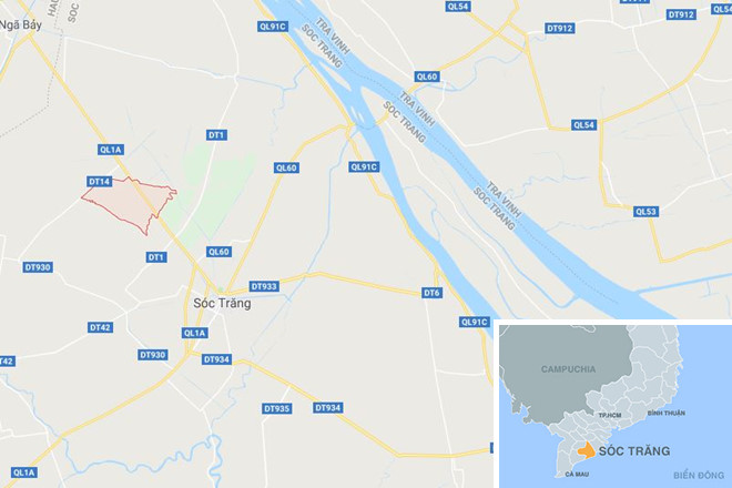 Đập kính cứu 4 người trong ôtô bị lật ngửa trên quốc lộ