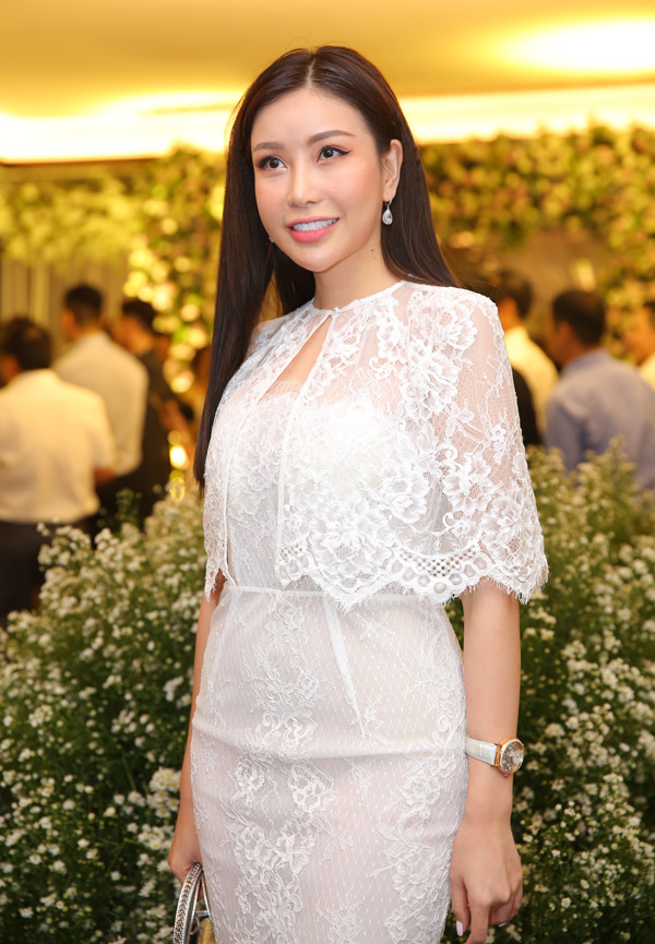 Cường Đô La sánh đôi bạn gái mới dự tiệc cưới của Diệp Lâm Anh