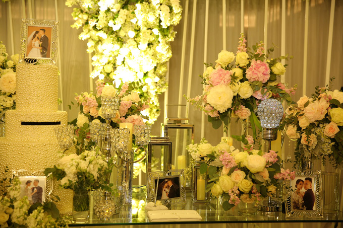 Vợ chồng Diệp Lâm Anh chi 1,3 tỷ mua hoa trang trí tiệc cưới