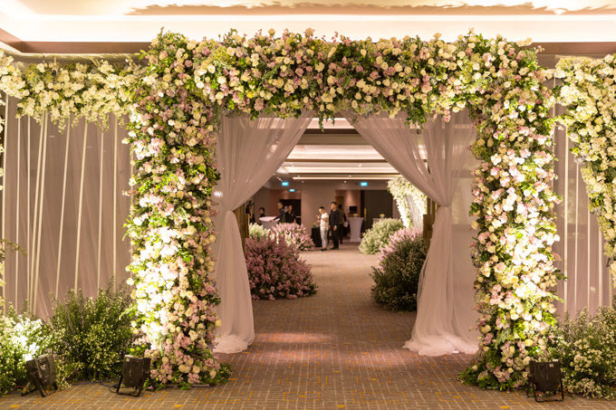 Vợ chồng Diệp Lâm Anh chi 1,3 tỷ mua hoa trang trí tiệc cưới