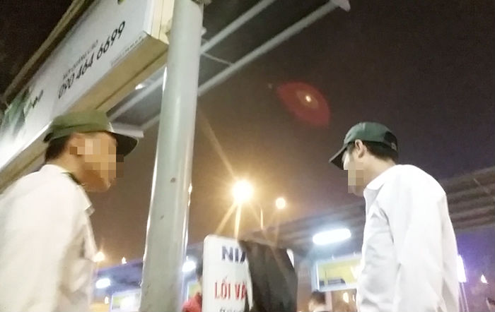 Cò xe lộng hành, chặt chém hù dọa hành khách ở sân bay