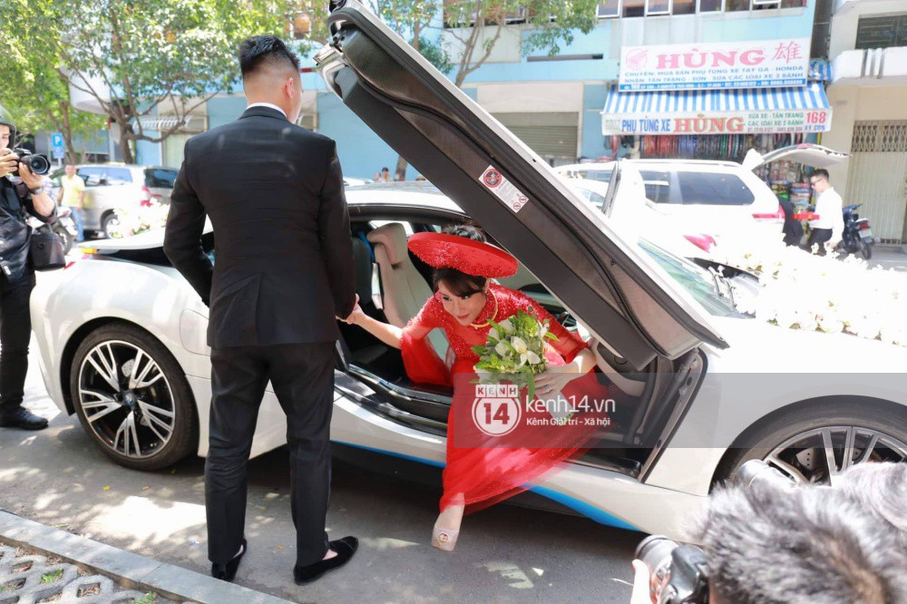 Phủ nhận tin đồn có bầu nhưng hành động của Diệp Lâm Anh lại chứng minh điều ngược lại?