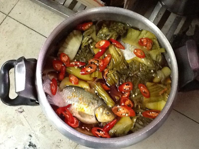 Mâm cơm giá 16 nghìn ai cũng xuýt xoa vì quá hợp với ngày nắng, chị em tiện thể khoe mâm cơm rẻ