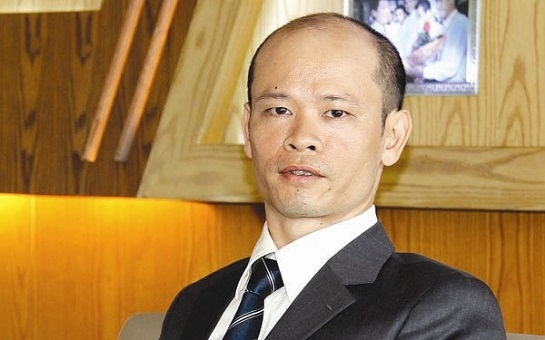 Không thể đòi hỏi Bộ trưởng giỏi như ở Singapore nhưng lương tiêu chuẩn Châu Phi