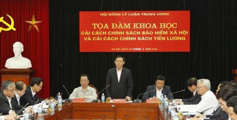 Không thể đòi hỏi Bộ trưởng giỏi như ở Singapore nhưng lương tiêu chuẩn Châu Phi