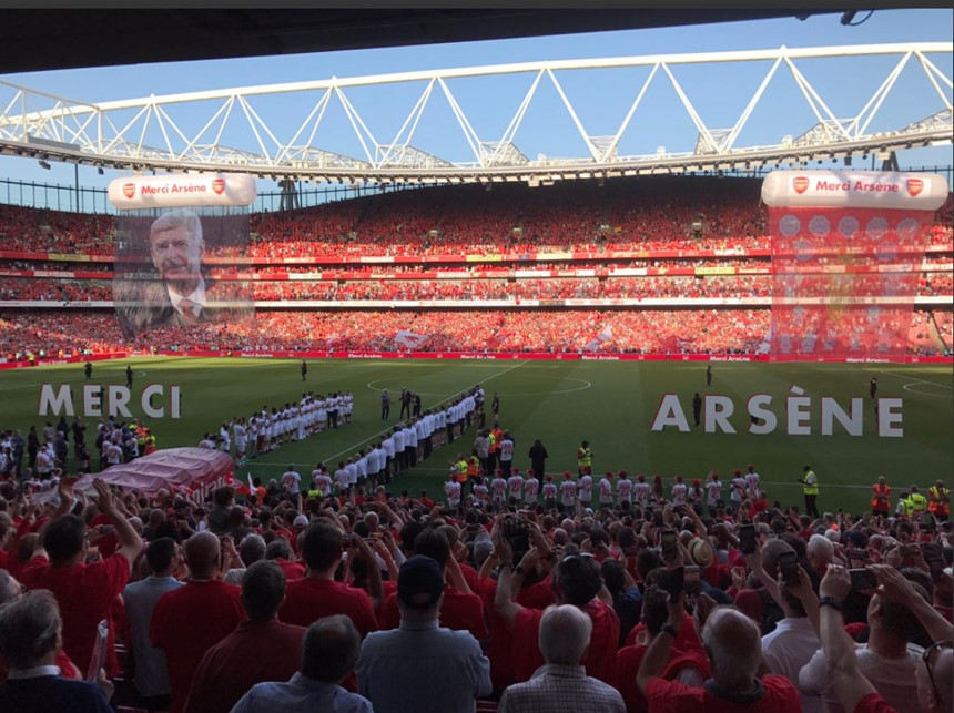 Arsene Wenger chính thức tạm biệt sân Emirates