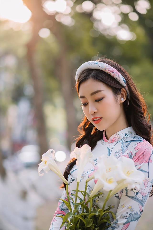 Nhan sắc không góc chết của Hoa hậu sắp làm MC cho VTV Nhan sắc không góc chết của Hoa hậu sắp làm MC cho VTV
