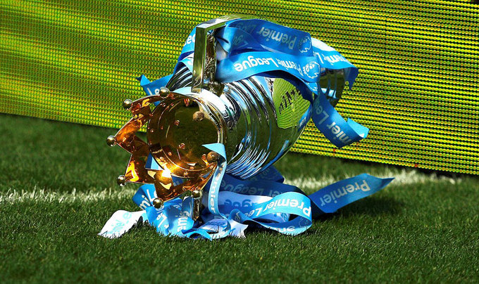 Man City nâng Cup trong ngày vỡ sân Etihad