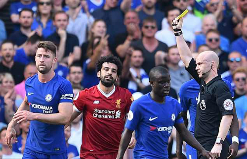 Klopp yêu cầu Salah chấm dứt trò ăn vạ