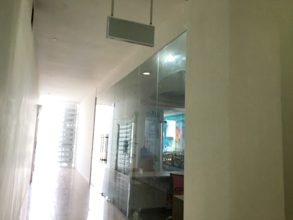 MST English tháo dỡ biển hiệu sau vụ cô giáo chửi học viên óc lợn