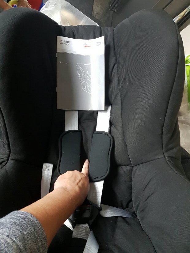 Con trai khóc thét rồi nôn mửa mỗi lần ngồi xe hơi, đến 2 năm sau người mẹ mới phát giác là do nguyên nhân kinh khủng này