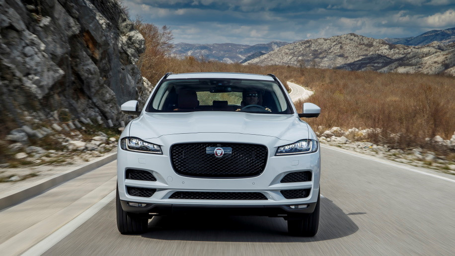 Jaguar F-Pace 2019 cao cấp và thông minh hơn