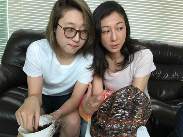 Thành Long bị ném đá thậm tệ sau khi rò rỉ chuyện từng lên kế hoạch gặp gỡ con gái riêng trong bệnh viện Thành Long bị ném đá thậm tệ sau khi rò rỉ chuyện từng lên kế hoạch gặp gỡ con gái riêng trong bệnh viện