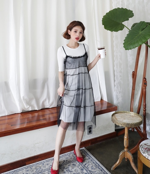 Trước khi mùa hè rực cháy, sắm ngay 5 kiểu váy mát rượi này Trước khi mùa hè rực cháy, sắm ngay 5 kiểu váy mát rượi này