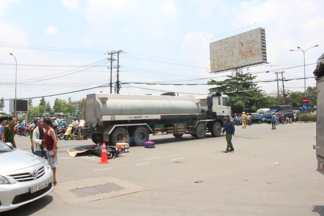 Cô gái bị xe bồn cán tử vong trên đường về quê cùng bạn trai