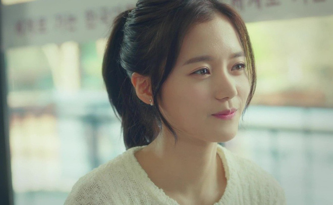 Sự trả đũa nhẹ nhàng mà sâu cay vợ dành cho kẻ thứ ba khi nàng ta tưởng đã có thể phủi sạch tay mà bước đi