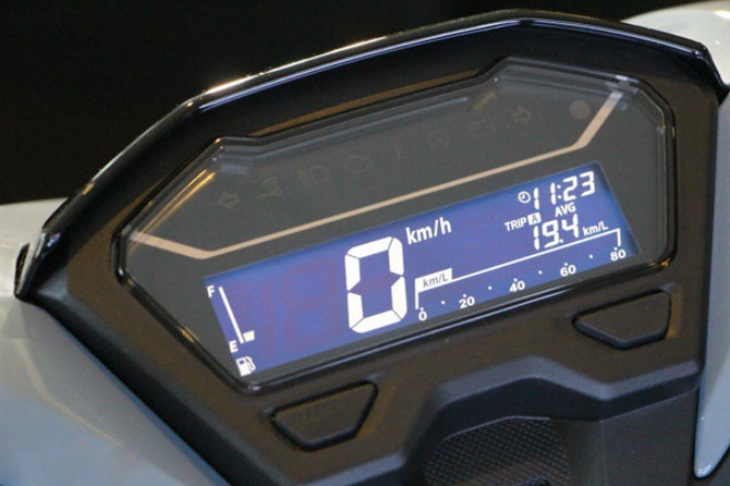 Thích xe ga Thái, chọn Honda Click 150i hay Yamaha Aerox 155 ABS?