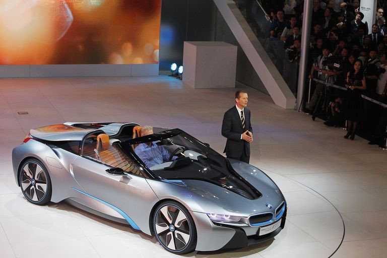Hành trình tạo nên xe thể thao BMW i8 Roadster