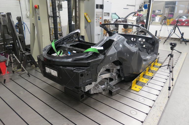 Hành trình tạo nên xe thể thao BMW i8 Roadster Hành trình tạo nên xe thể thao BMW i8 Roadster